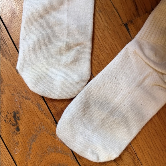 Well worn socks ruffle - Picture 3 of 7